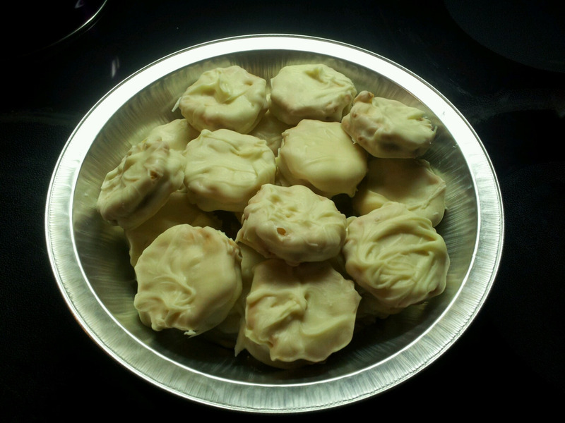 White Chocolate Peanut Butter Ritz crackers Recipe by Denise CookEatShare